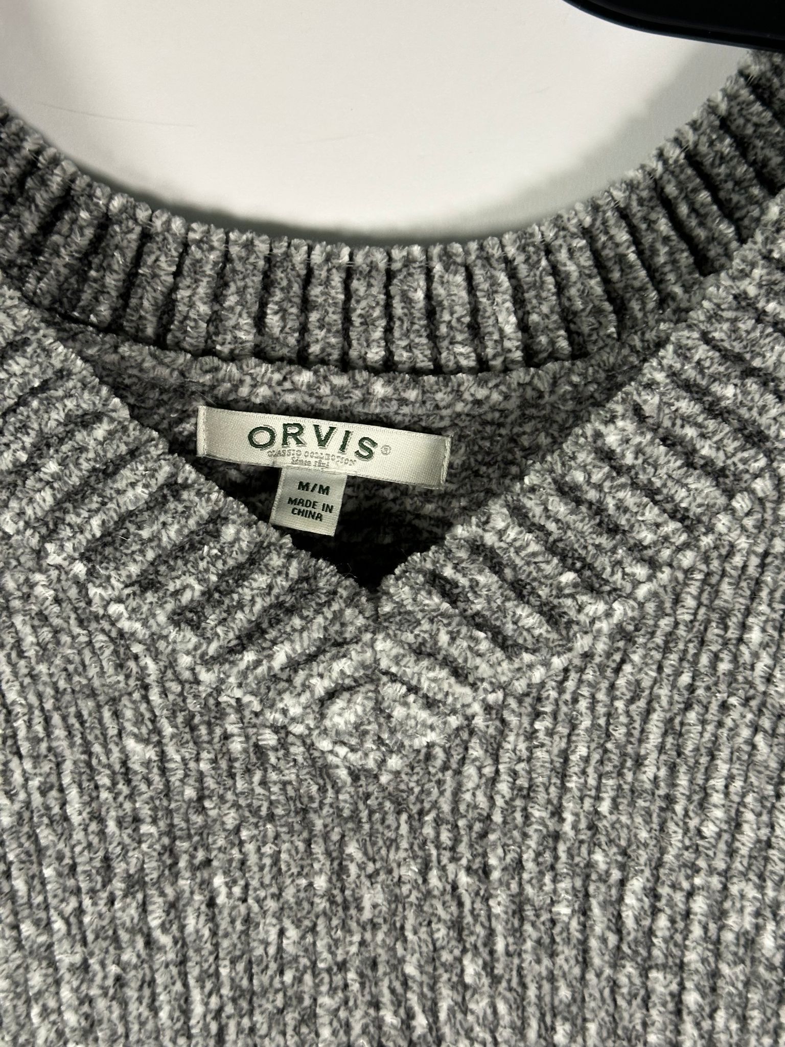 Orvis Orvis Sweater Womens M Gray V-Notch Chenille Knit Pullover Size M / US 6-8 / IT 42-44 - 2 Thumbnail