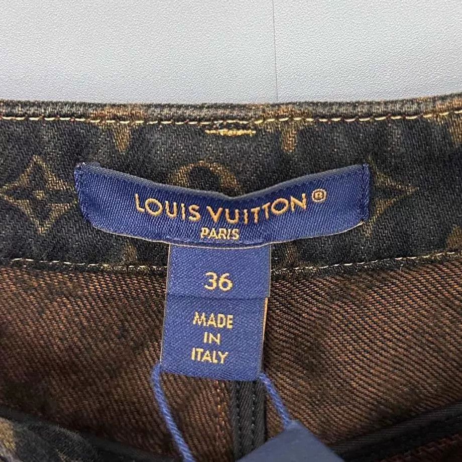 Louis Vuitton LV 25ss Black & Gold Monogram All Over Print Jeans 36 Size 26" / US 2 / IT 38 - 4 Thumbnail