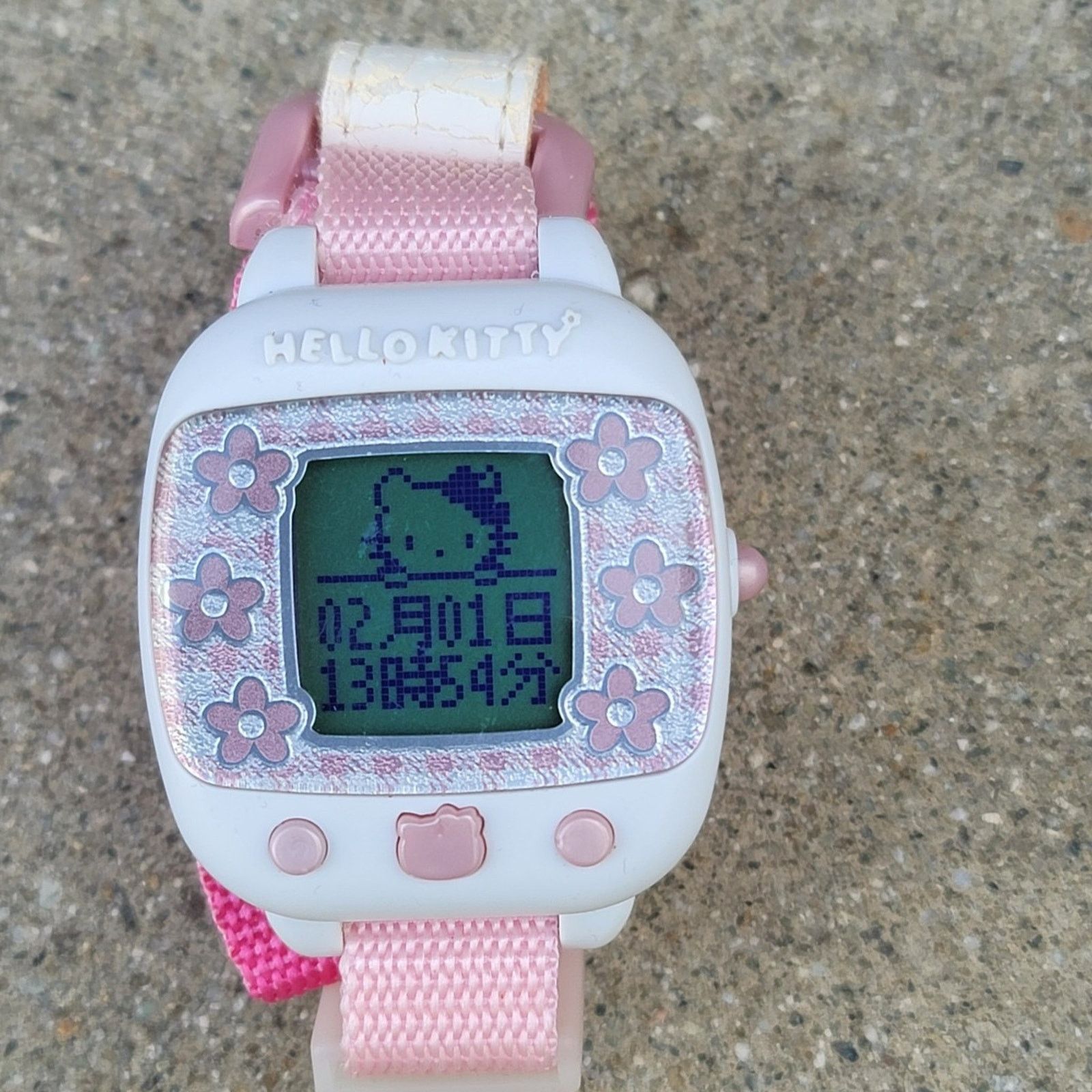 The Unbranded Brand Vtg Hello Kitty Sanrio Bandai Rispal Rare Game Watch Size ONE SIZE - 2 Thumbnail