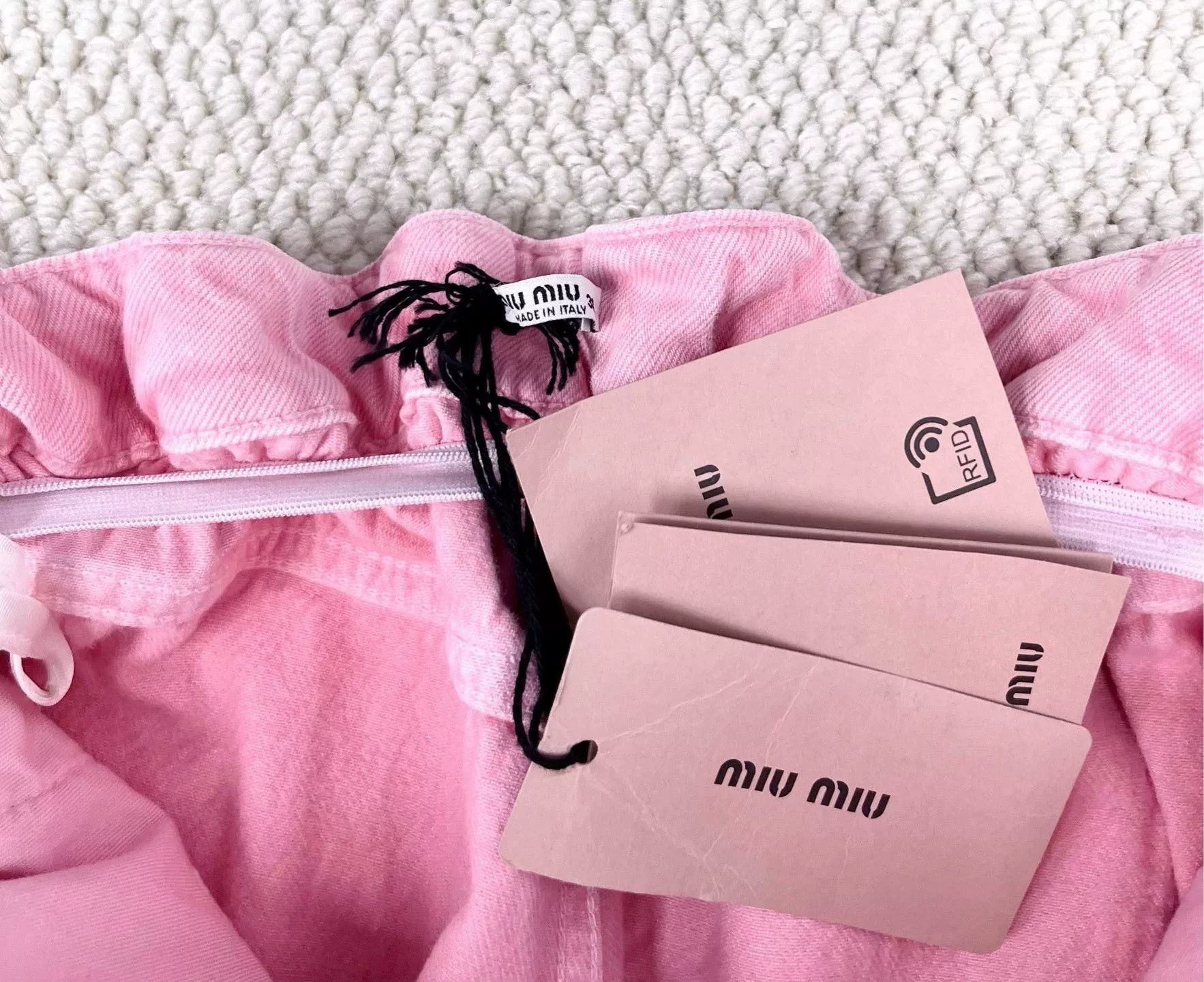 Miu Miu Miu Miu Pink Back Logo Bud Denim Shorts Size US S / EU 44-46 / 1 - 3 Thumbnail