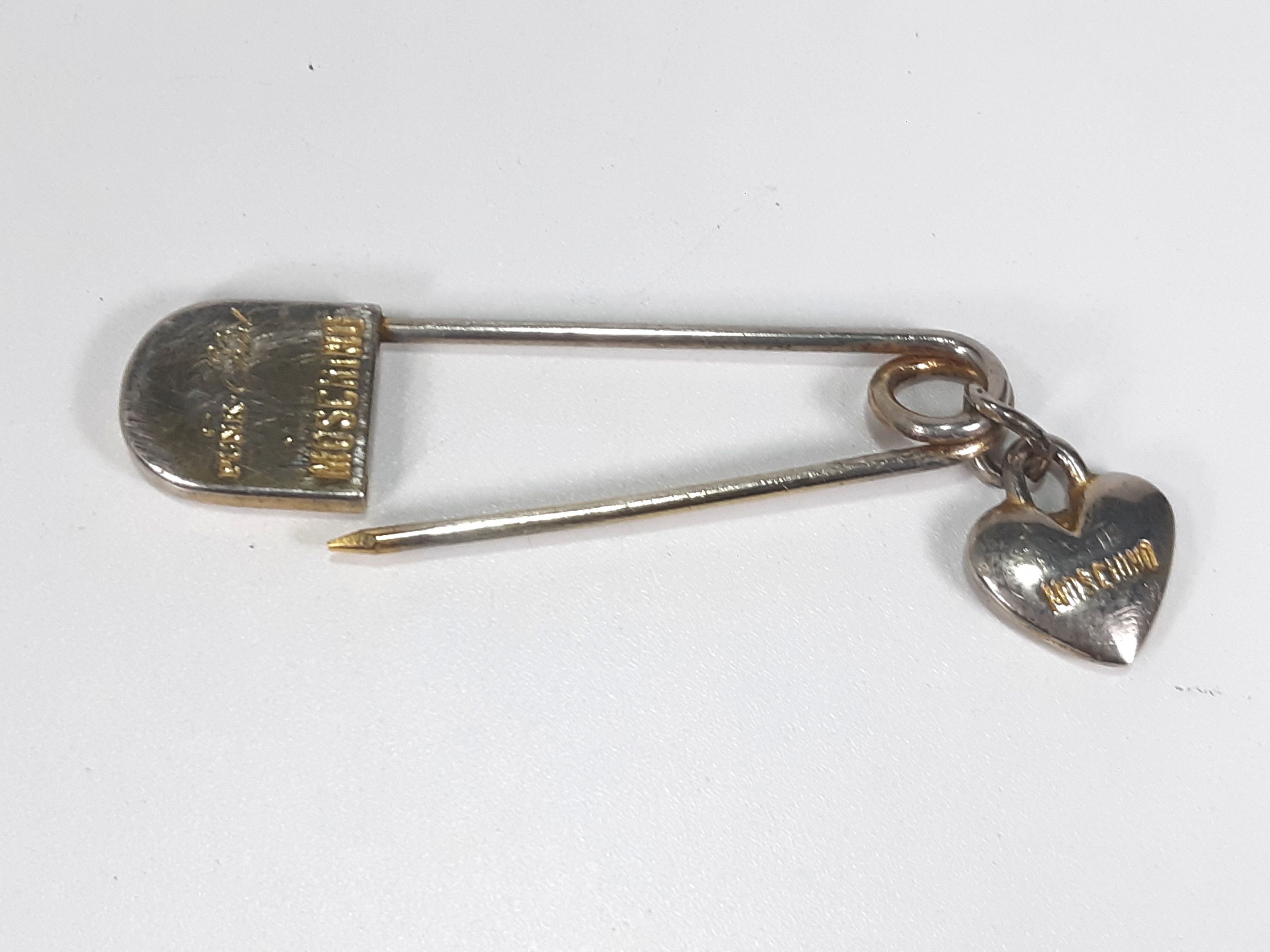 Moschino Vintage MOSCHINO I Believe Punk-Chic Redwall Italy Pin Size ONE SIZE - 7 Thumbnail