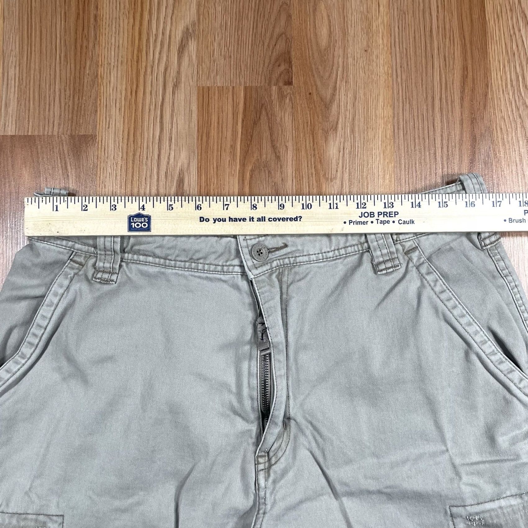 Vintage Aeropostale Shorts Mens 34/32 Khaki Chino Slack Beige 100% Cotton FlatFront Size US 34 / EU 50 - 3 Thumbnail