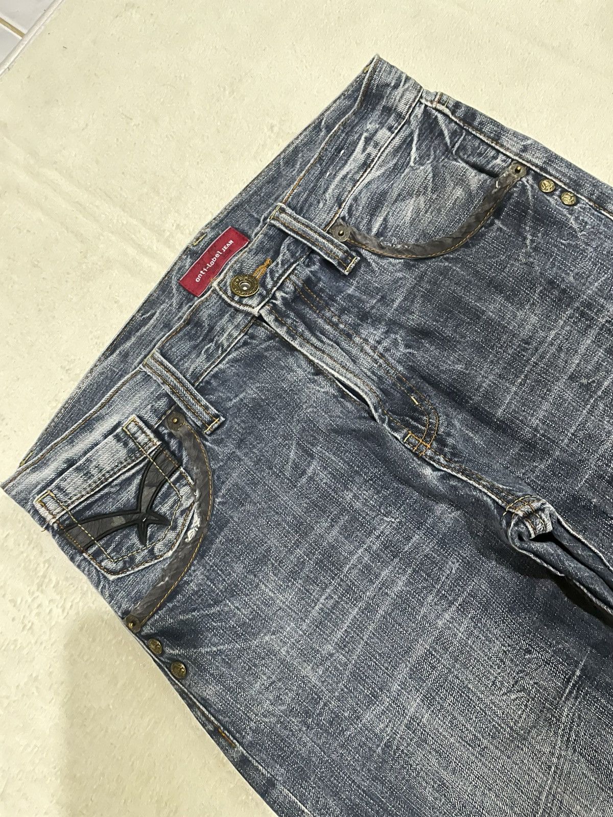 Japanese Brand Vintage Anti-Label Faded Distress Dark Blue Denim Jeans Size US 31 - 15 Thumbnail