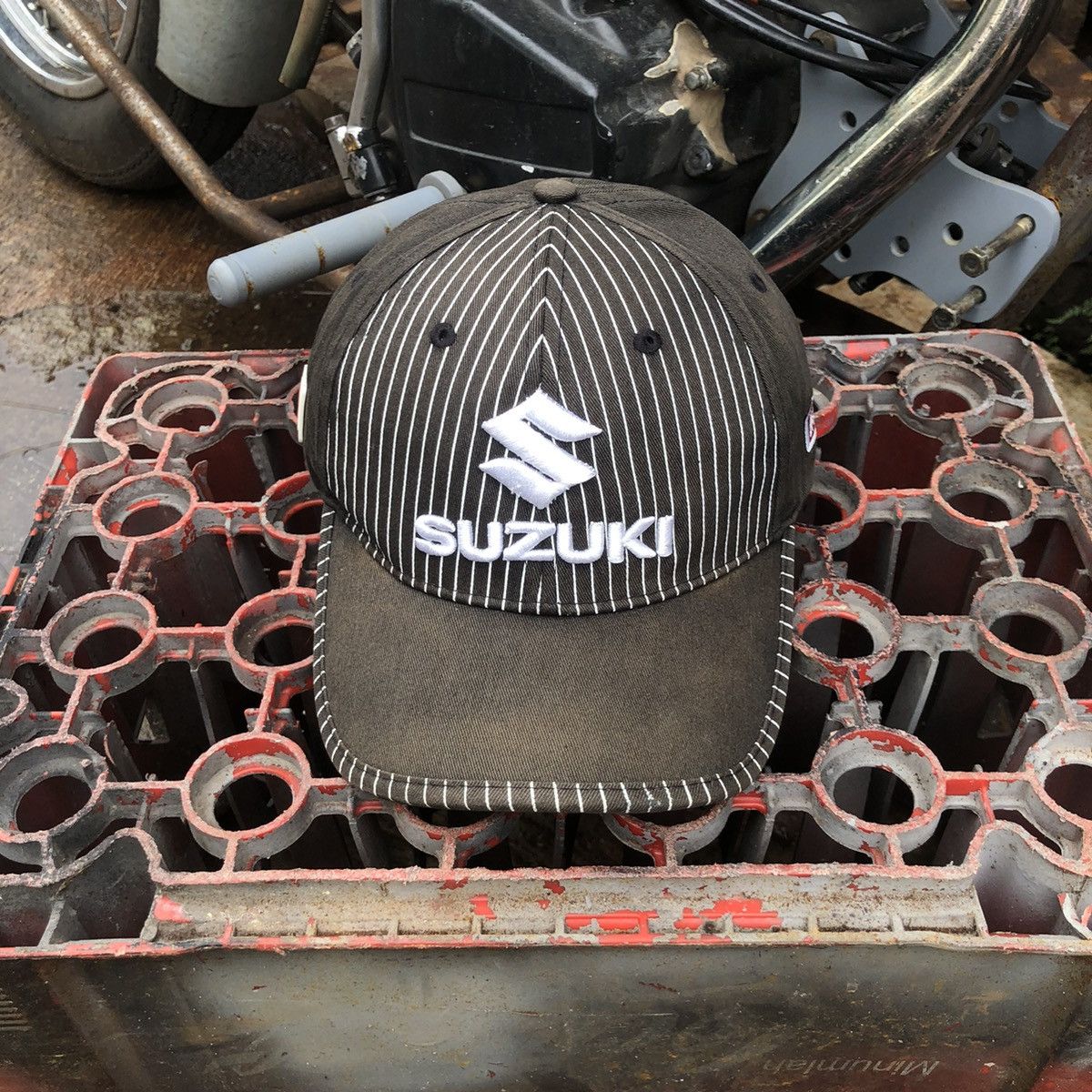 Japanese Brand 🔥HOTS🔥 Vintage Suzuki Racing Collection Sunfaded Hat Size ONE SIZE - 3 Thumbnail