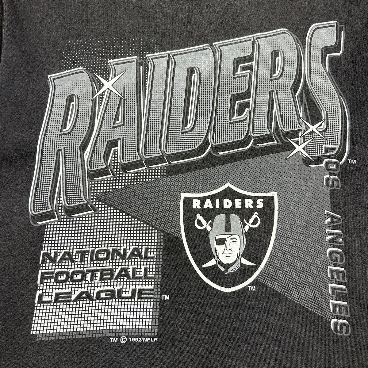 NFL × Vintage 1990s Raiders Thrashed T-Shirt Size US L / EU 52-54 / 3 - 3 Thumbnail