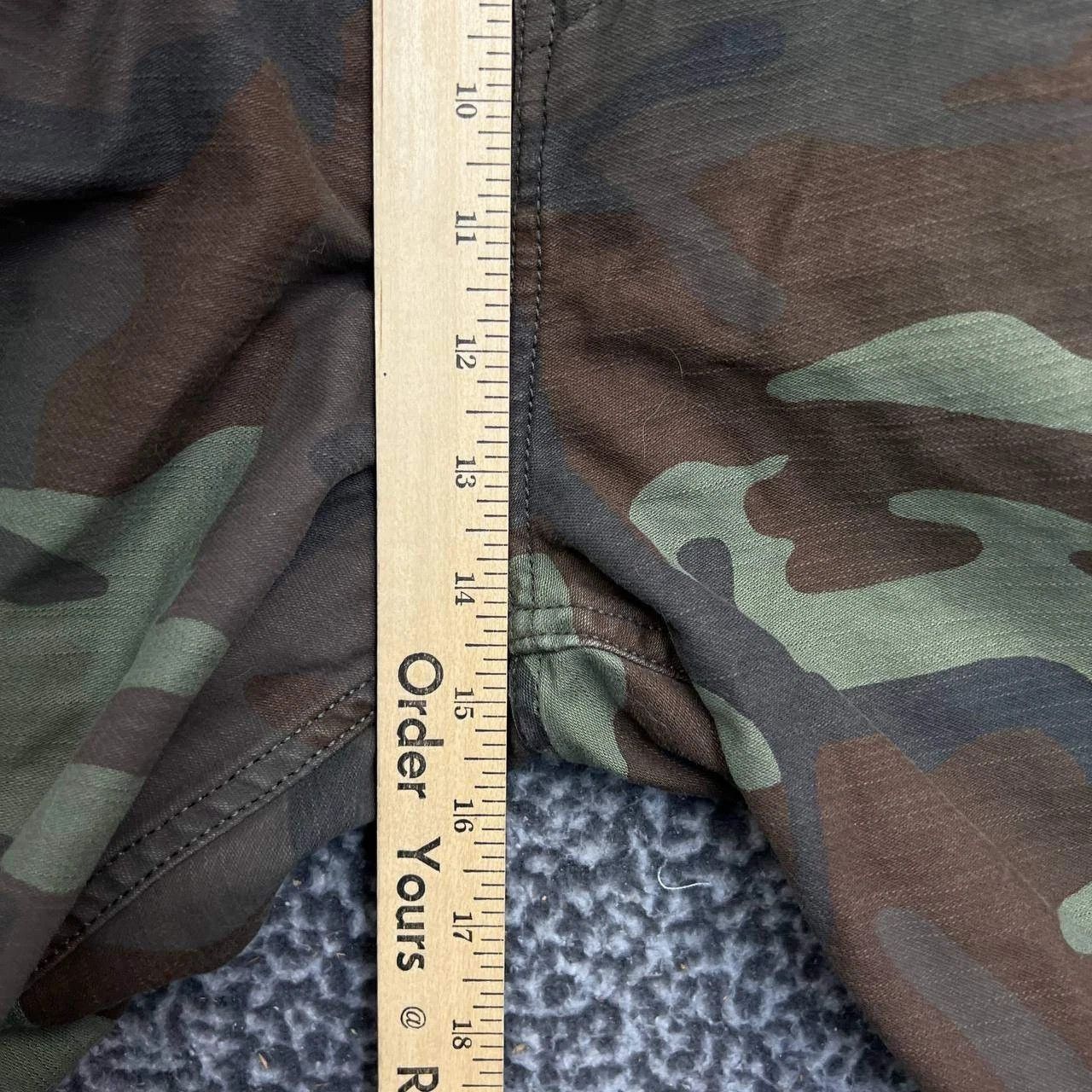 Levi's Levi Strauss & Co. Cargo Shorts Men 40 Camo Pockets Cotton Size US 40 / EU 56 - 5 Thumbnail
