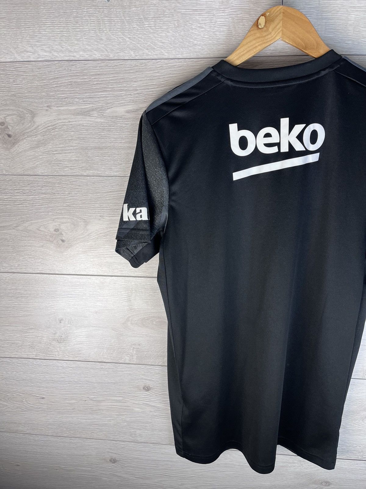 Adidas Men’s soccer jersey Adidas Fc Besiktas 19/20s size m Size US M / EU 48-50 / 2 - 12 Thumbnail