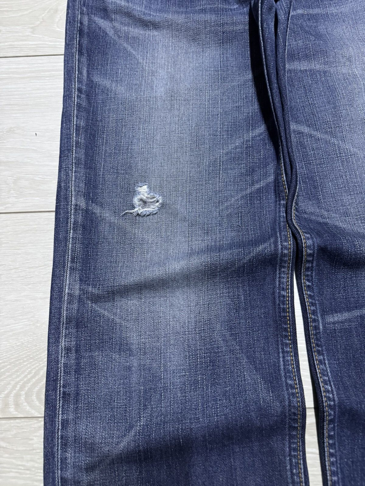 Levi's Vintage Levis 702 90s Faded Wash Distressed Straight Jeans Size US 32 / EU 48 - 7 Thumbnail