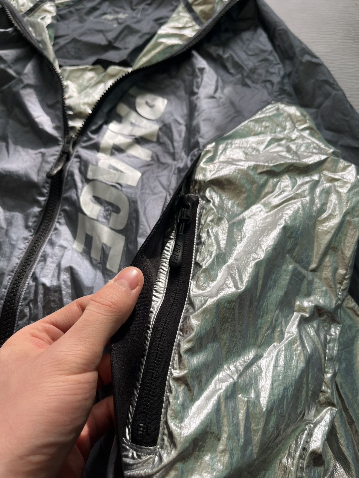 Palace 2019 Palace Skateboards Foil Jacket Nylon Light Streetwear Size US M / EU 48-50 / 2 - 9 Thumbnail