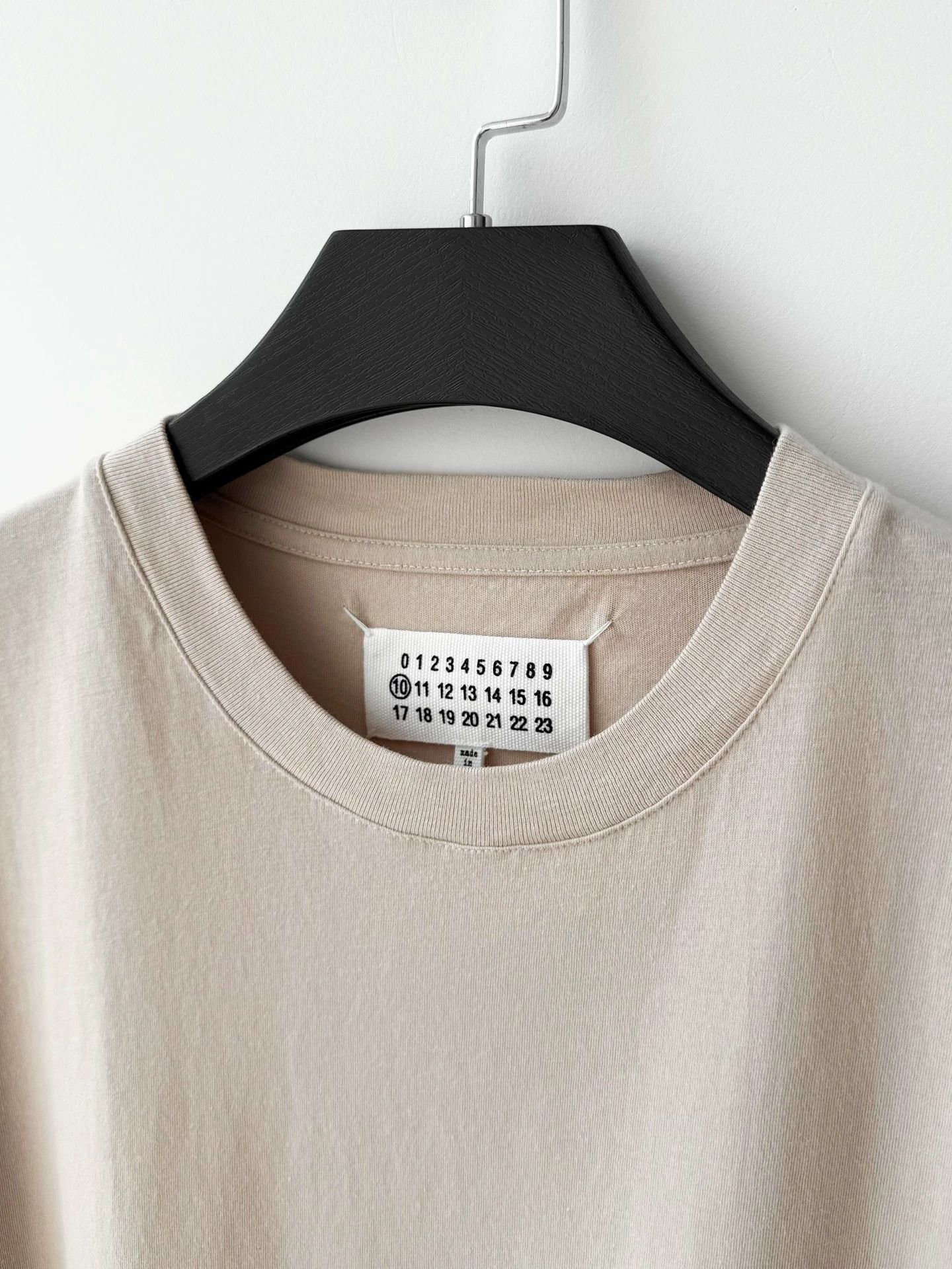 Maison Margiela Maison Margiela F/W19 Basic T-Shirt Beige 46 Size US S / EU 44-46 / 1 - 4 Thumbnail