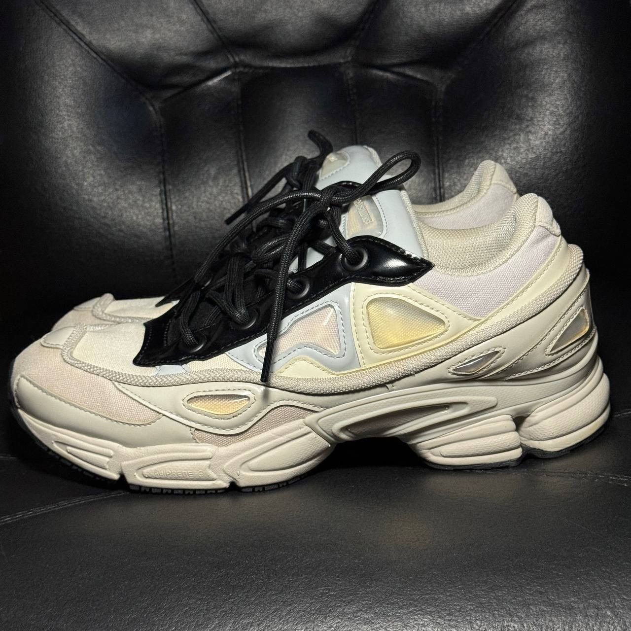 Adidas × Raf Simons 10us Adidas Raf Simons Ozweego Cream white Size US 10 / EU 43 - 3 Thumbnail