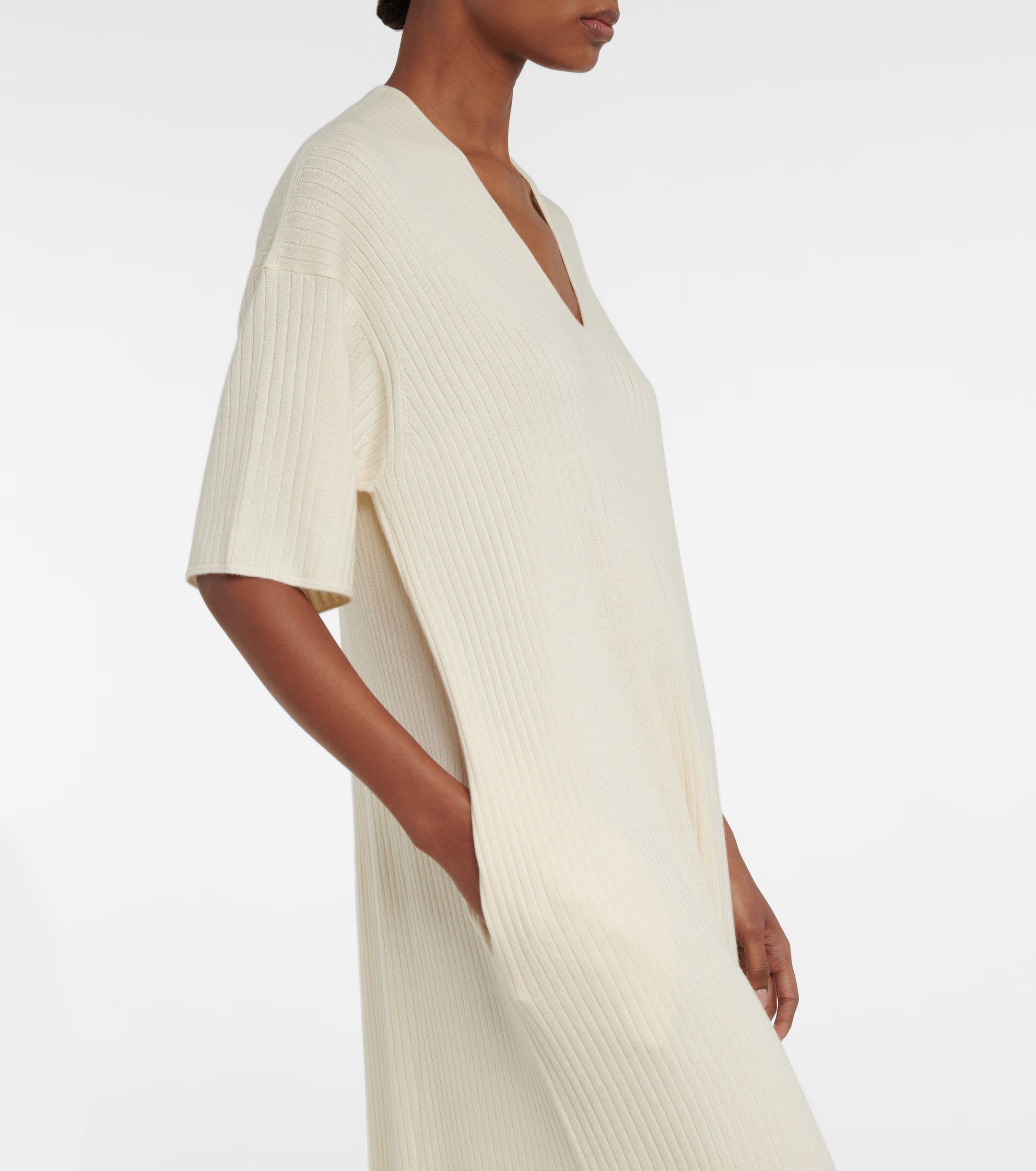 Loro Piana o1srvl11e1024 Cocooning V-Neck Midi Dress in Off White Size M / US 6-8 / IT 42-44 - 4 Thumbnail