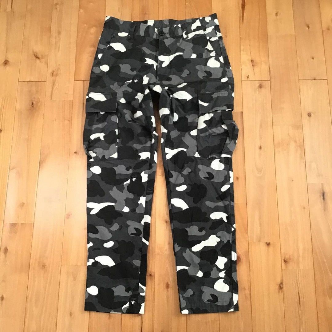 Bape 💫Glow in the dark💫 BAPE City Camo Cargo Pants APE ★size S Size US 30 / EU 46 - 2 Thumbnail