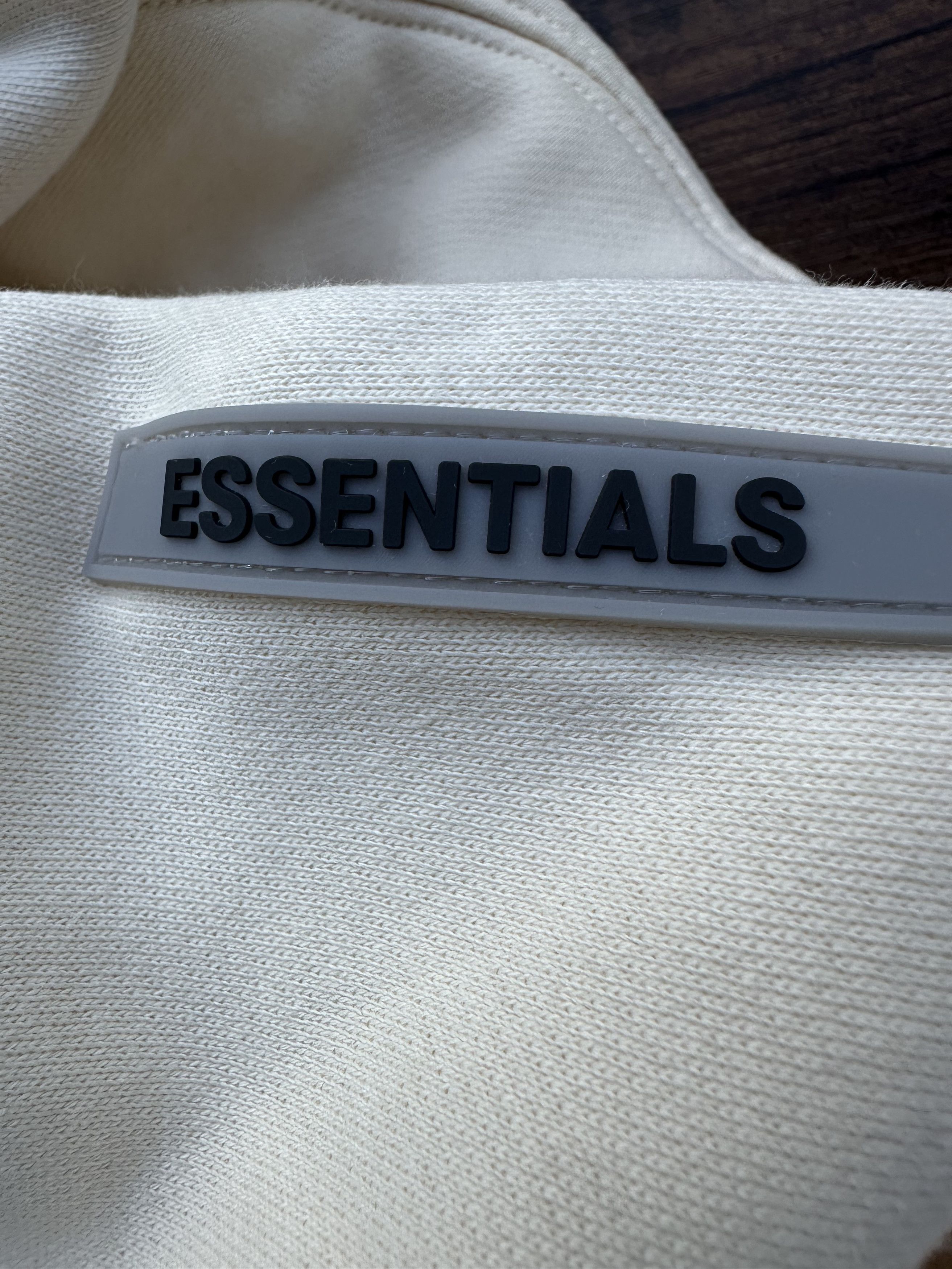 Essentials × Fear of God FEAR OF GOD "ESSENTIALS" BUTTERCREAM HOODIE APPLIQUE LOGO Size US S / EU 44-46 / 1 - 4 Thumbnail