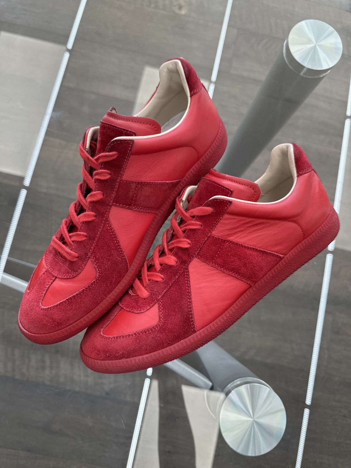 Maison Margiela MM 'REPLICA' GAT SNEAKER LOW RED (43) | Grailed