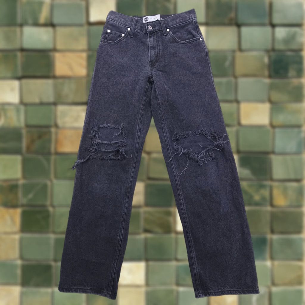 Levi's Levi's Silvertab '94 Jeans - Baggy Straight Denim 26 Women's Black Distressed 30in Grunge Size 26" / US 2 / IT 38 - 1 Thumbnail
