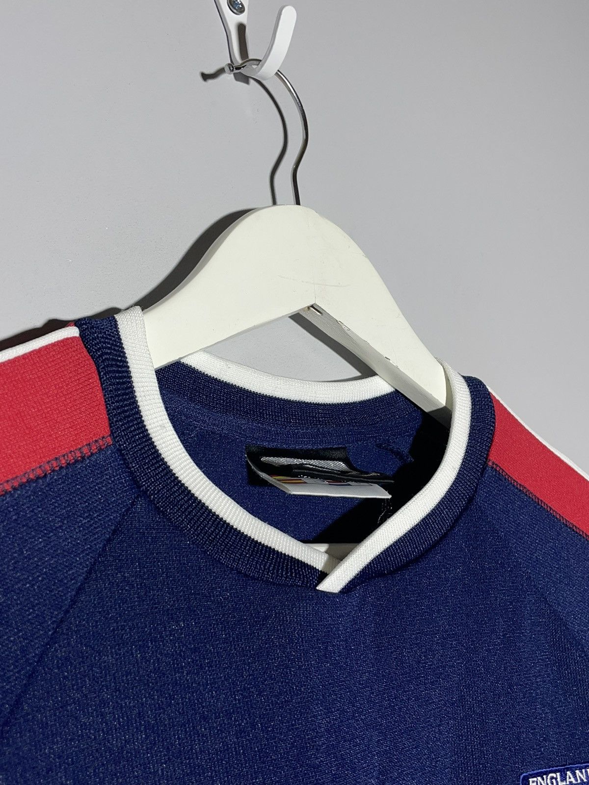 Umbro × Vintage England Umbro Vintage 2000 Y2k Streetwear Football Shirt Size US L / EU 52-54 / 3 - 6 Thumbnail