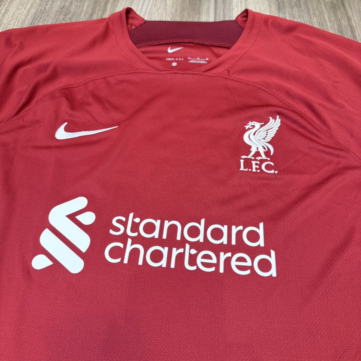 Nike Liverpool 23/24 home shirt #27 Darwin (bnwt) Size US XL / EU 56 / 4 - 3 Thumbnail