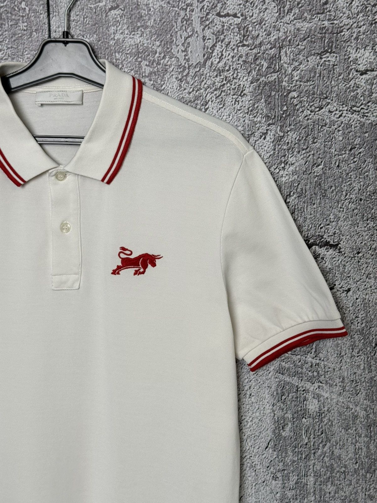 Prada Rare Prada Bull Embroidery Logo White Polo Shirt Size M Size US M / EU 48-50 / 2 - 3 Thumbnail