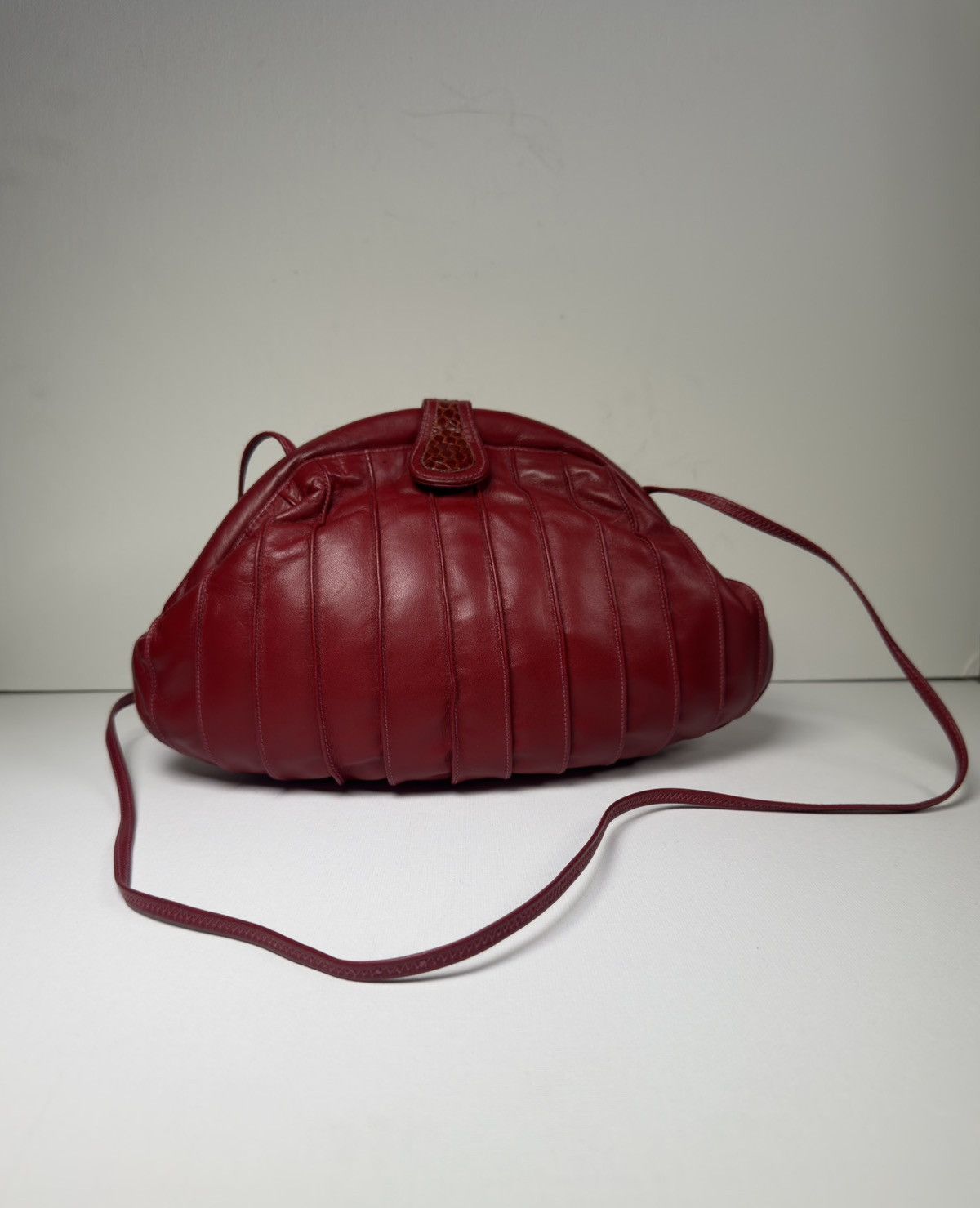 SHAREEF 1980s Sharif handbag, Made in the USA, Burgandy leather Size ONE SIZE - 1 Thumbnail