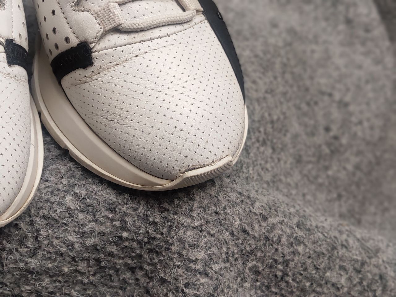 Givenchy Givenchy spectre runner sneakers leather Logo Zip Shoes Size US 8.5 / IT 38.5 - 14 Thumbnail