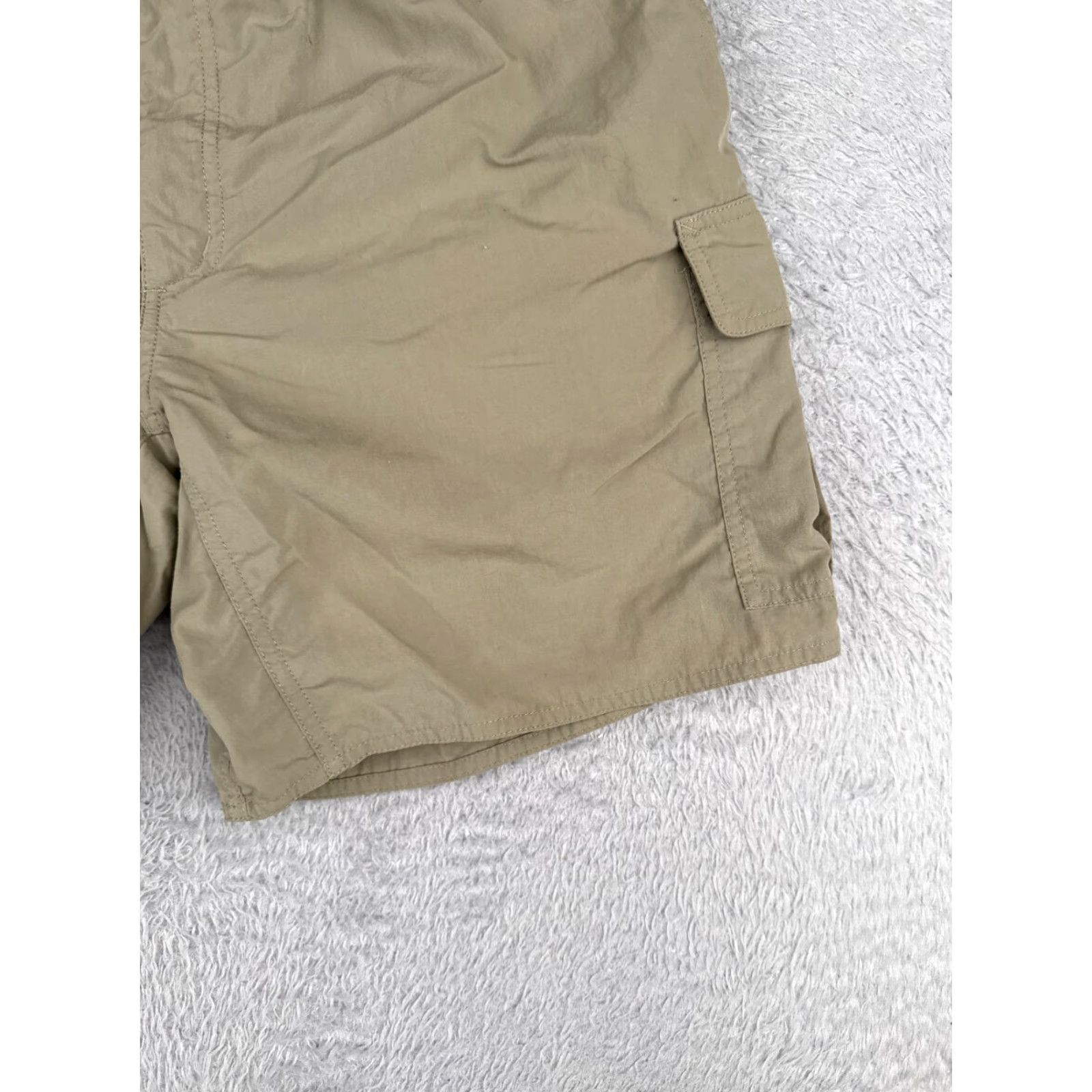 The North Face The North Face Shorts Mens Medium Beige Cargo 100% Nylon Stowable 8" READ Size US 31 - 2 Thumbnail