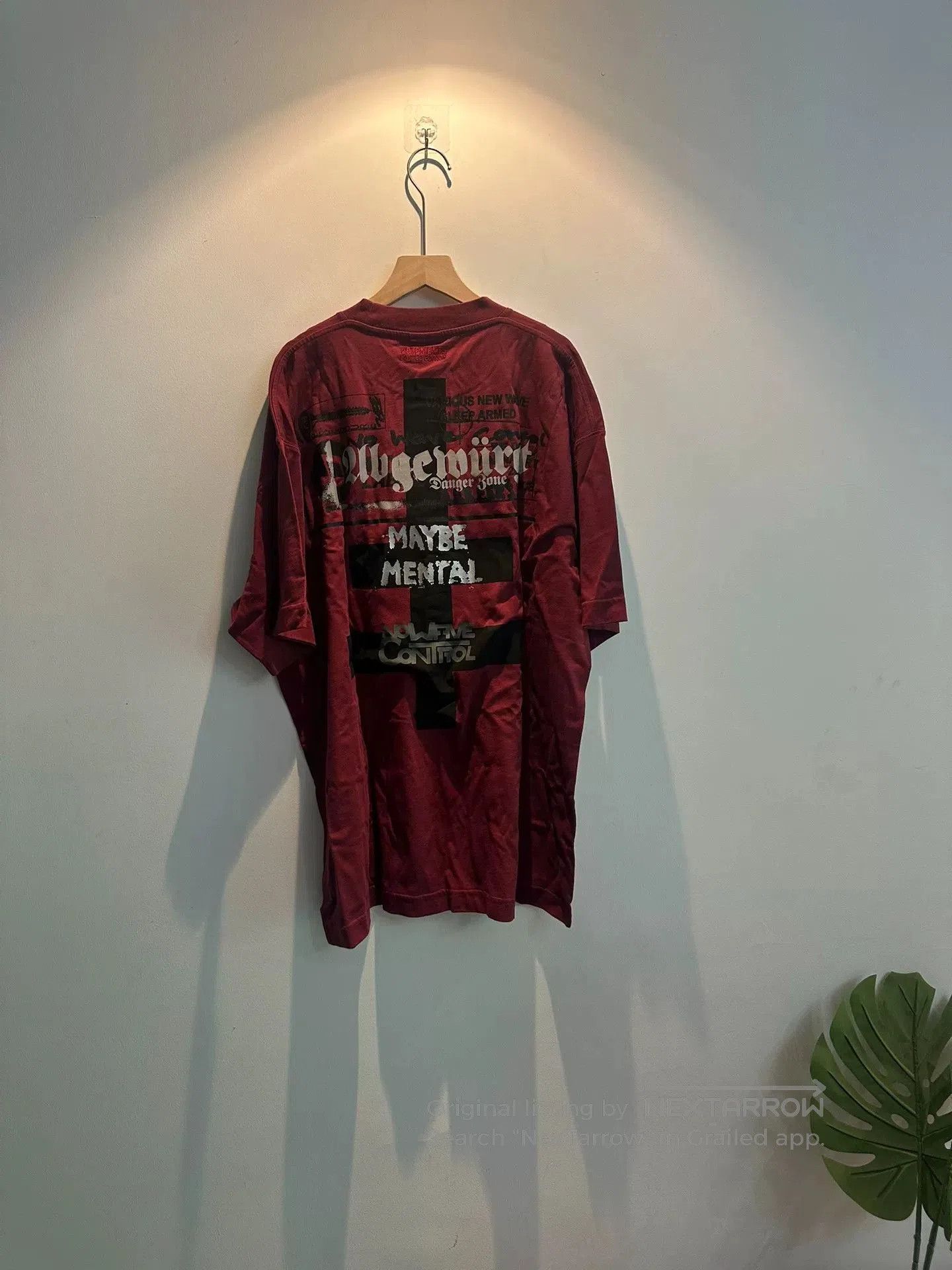 Other unique vetements short sleeve graphic tee. Size US XS / EU 42 / 0 - 2 Thumbnail