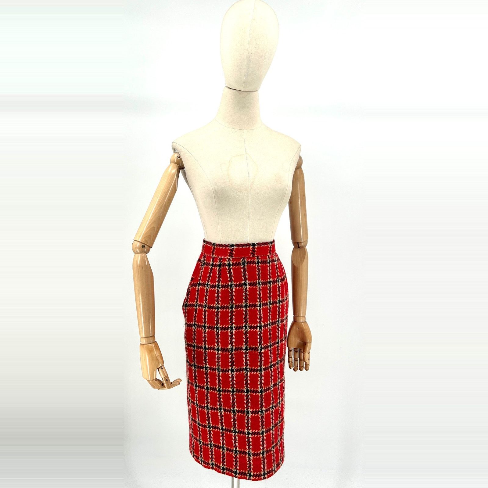 Evan Picone Vintage 80s Red Black Plaid 100% Wool Academia Pencil Skirt Size 32" / US 10 / IT 46 - 1 Thumbnail