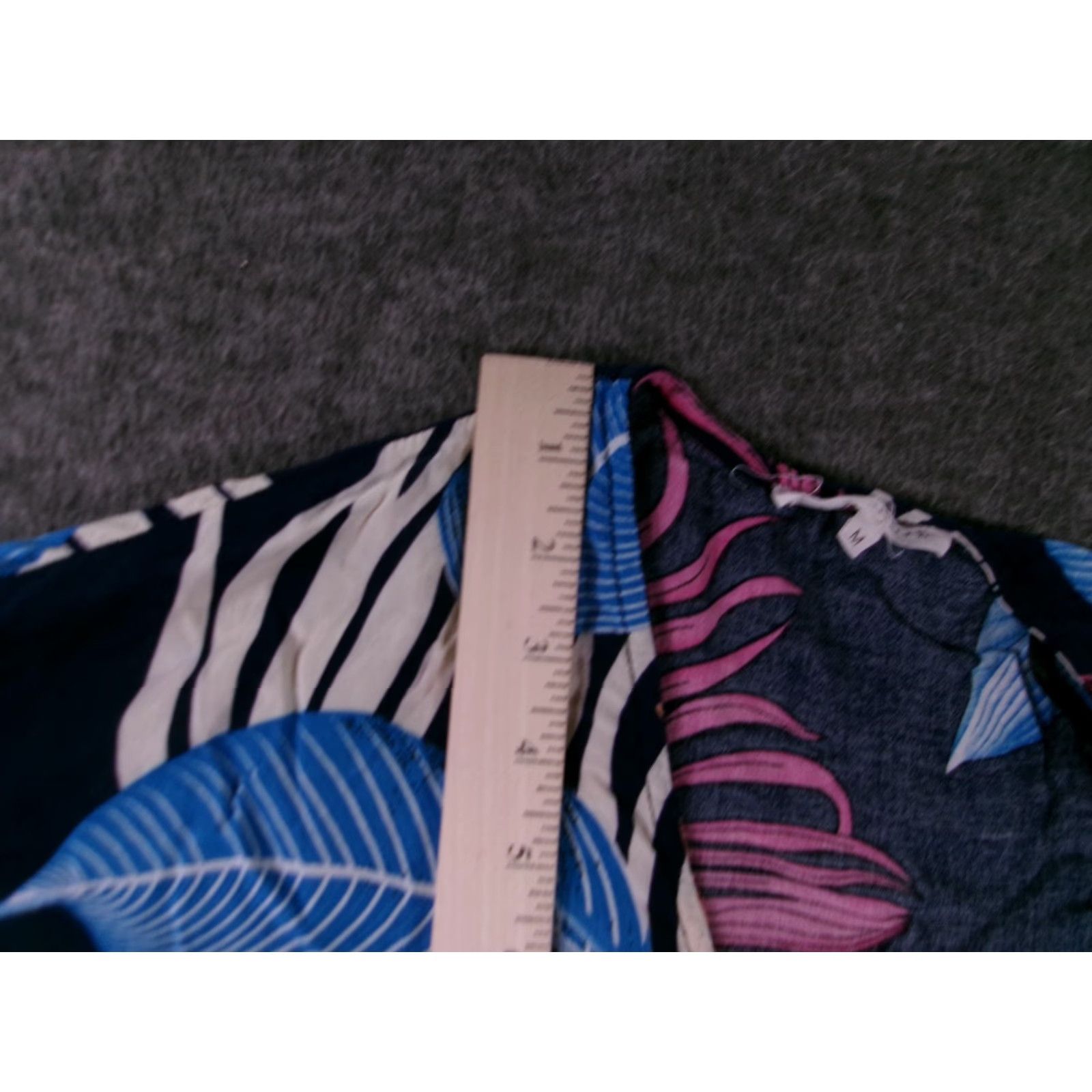 Vintage Label of Love Blouse Womens M Navy Floral Rayon Tunic V-Neck Ruffle Hem Size M / US 6-8 / IT 42-44 - 4 Thumbnail