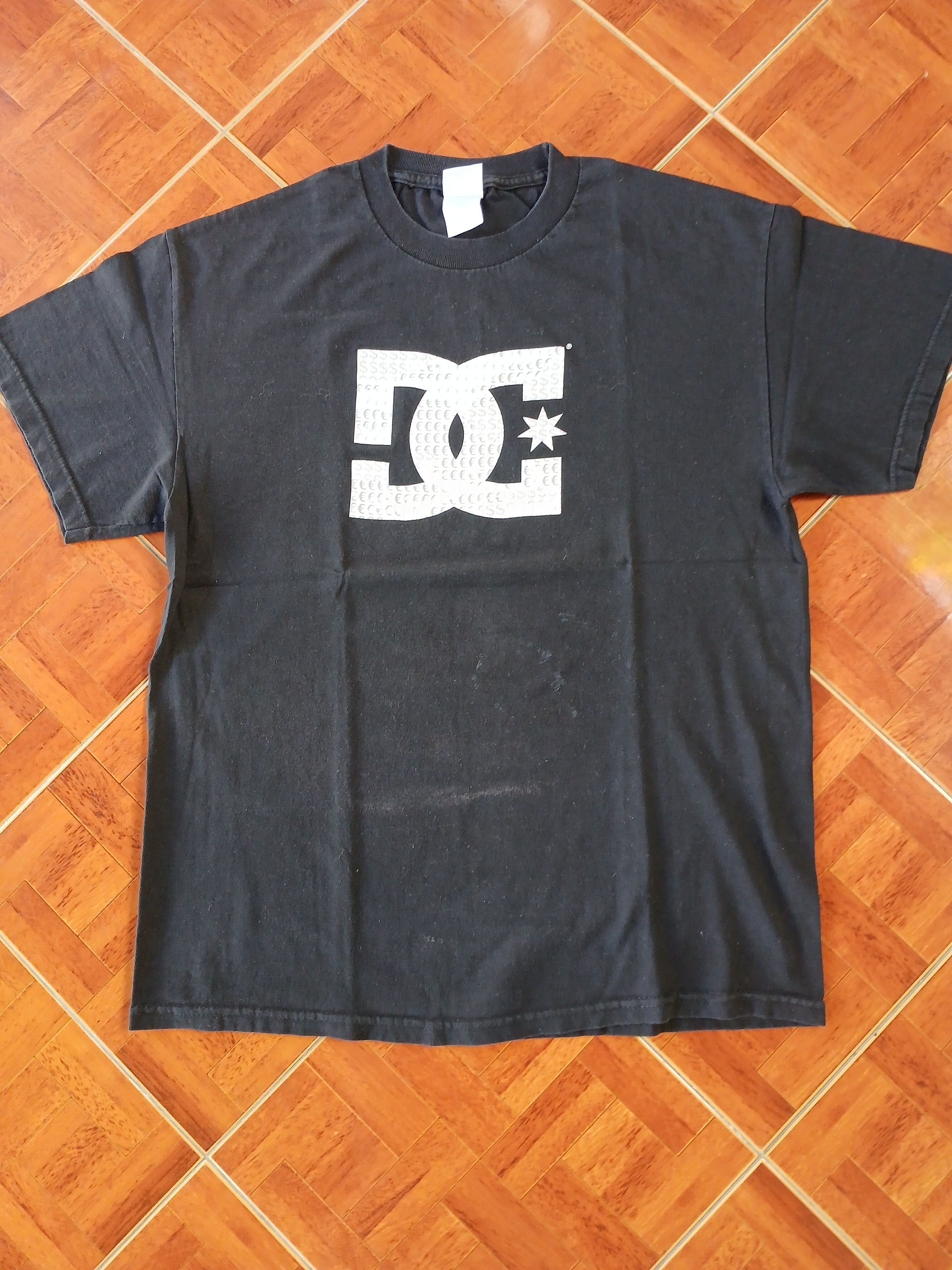 Vintage Vintage DC Dcshoecousa Skateboard Tee Shirt Size US L / EU 52-54 / 3 - 1 Thumbnail