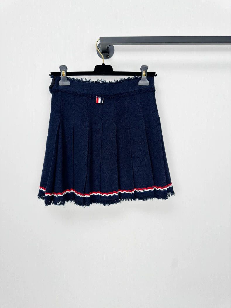 Thom Browne Thom browne Skirt 2503-Nextarrow Size 25" / US 0 / IT 36 - 3 Thumbnail