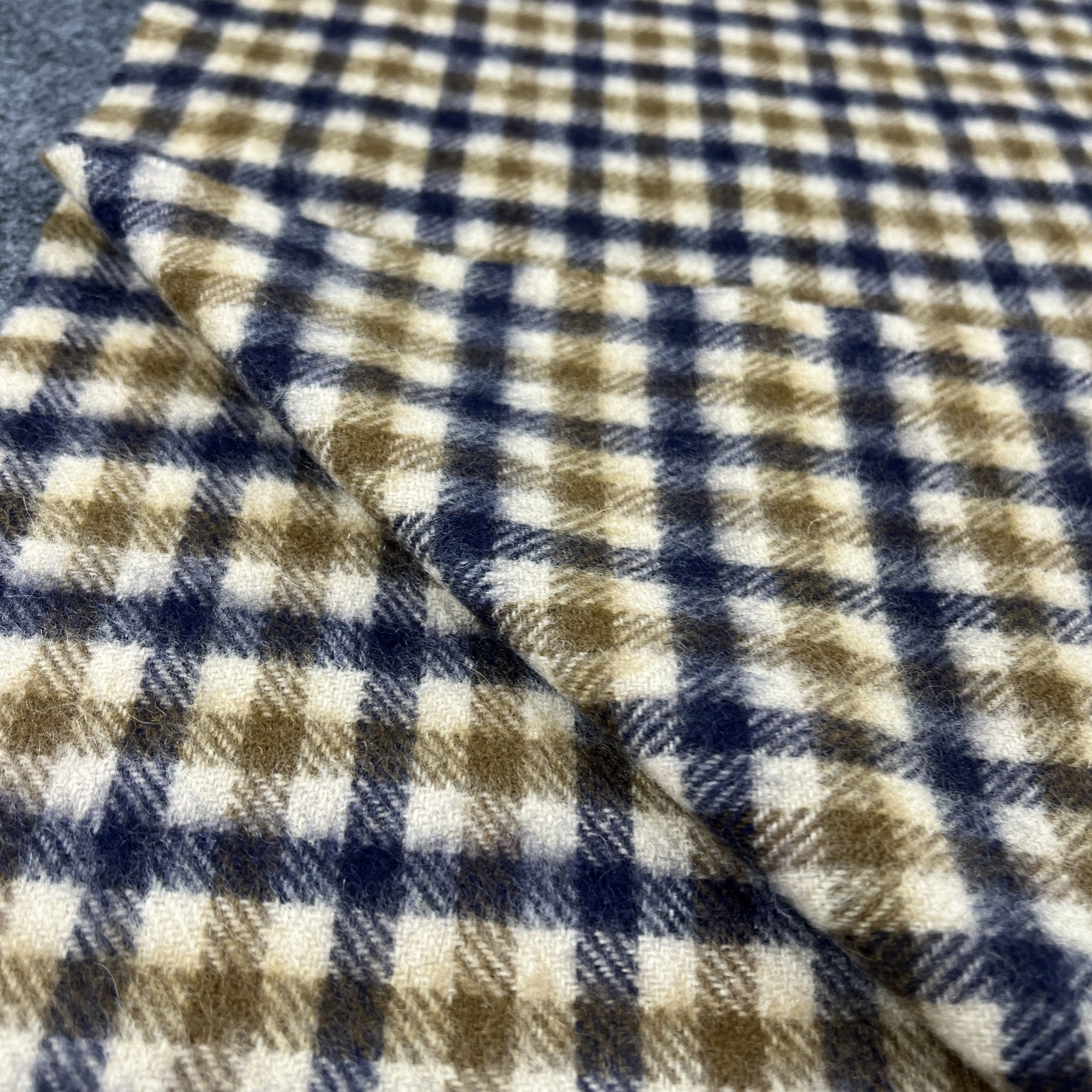 Aquascutum Aquasqutum Scarf / Muffler / Neckwear T1257 Size ONE SIZE - 10 Thumbnail