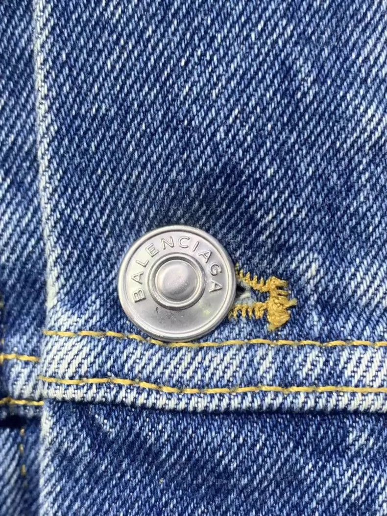 Balenciaga Balenciaga Denim Jacket Size 50-2506 Size US L / EU 52-54 / 3 - 4 Thumbnail