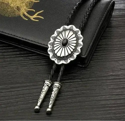 Japanese Brand Vintage Western Cowboy American Bolo tie Size ONE SIZE - 2 Thumbnail