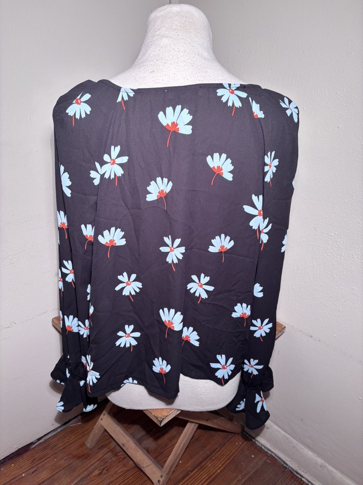 Bar III Bar lll Floral Mesh Blouse Size XL / US 12-14 / IT 48-50 - 5 Thumbnail