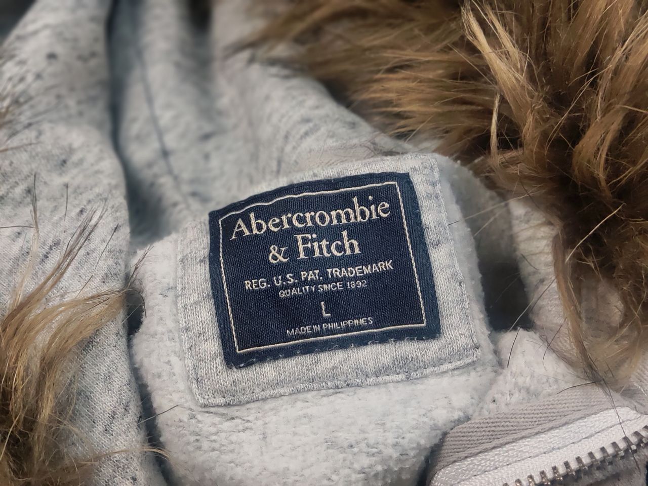 Abercrombie & Fitch Vintage Abercrombie Zip Fur Hoodie Y2K if six was nine LGB Size US L / EU 52-54 / 3 - 14 Thumbnail