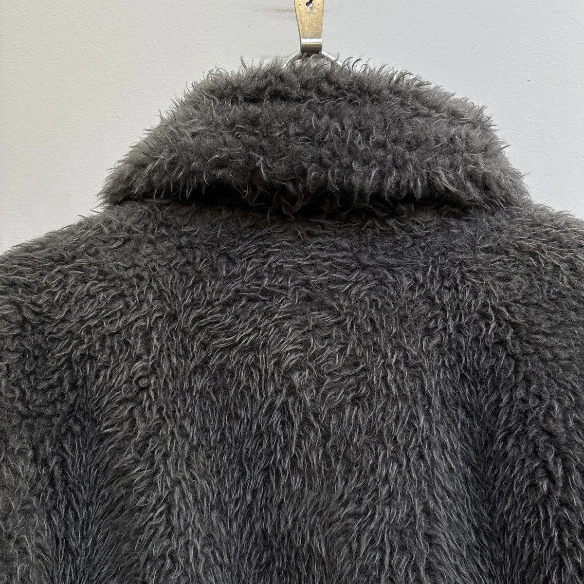 Helmut Lang FW19 Helmut Lang Layered Shaggy Fur Charcoal Robe Size M / US 6-8 / IT 42-44 - 15 Thumbnail