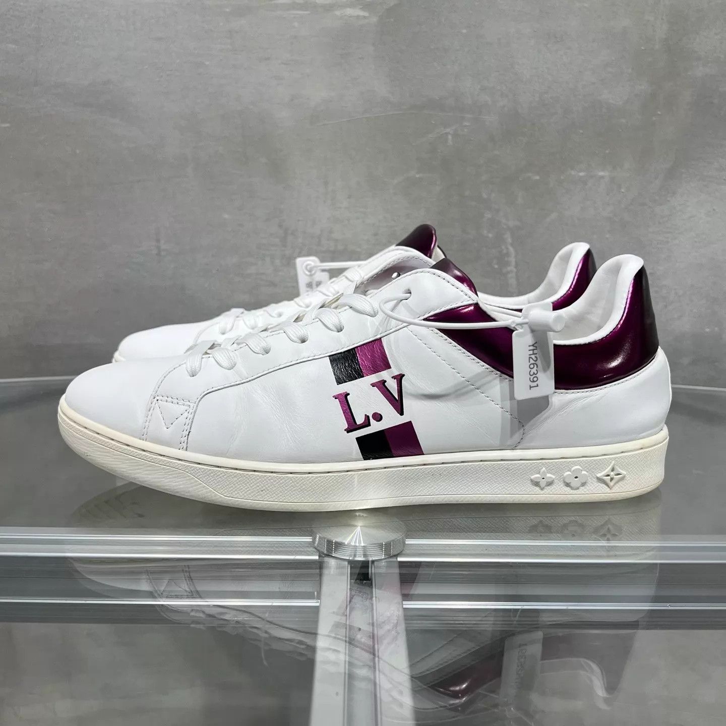 Louis Vuitton LV White Purple Monogram Sneaker UK6.5 (40.5) Size US 7.5 / EU 40-41 - 3 Thumbnail