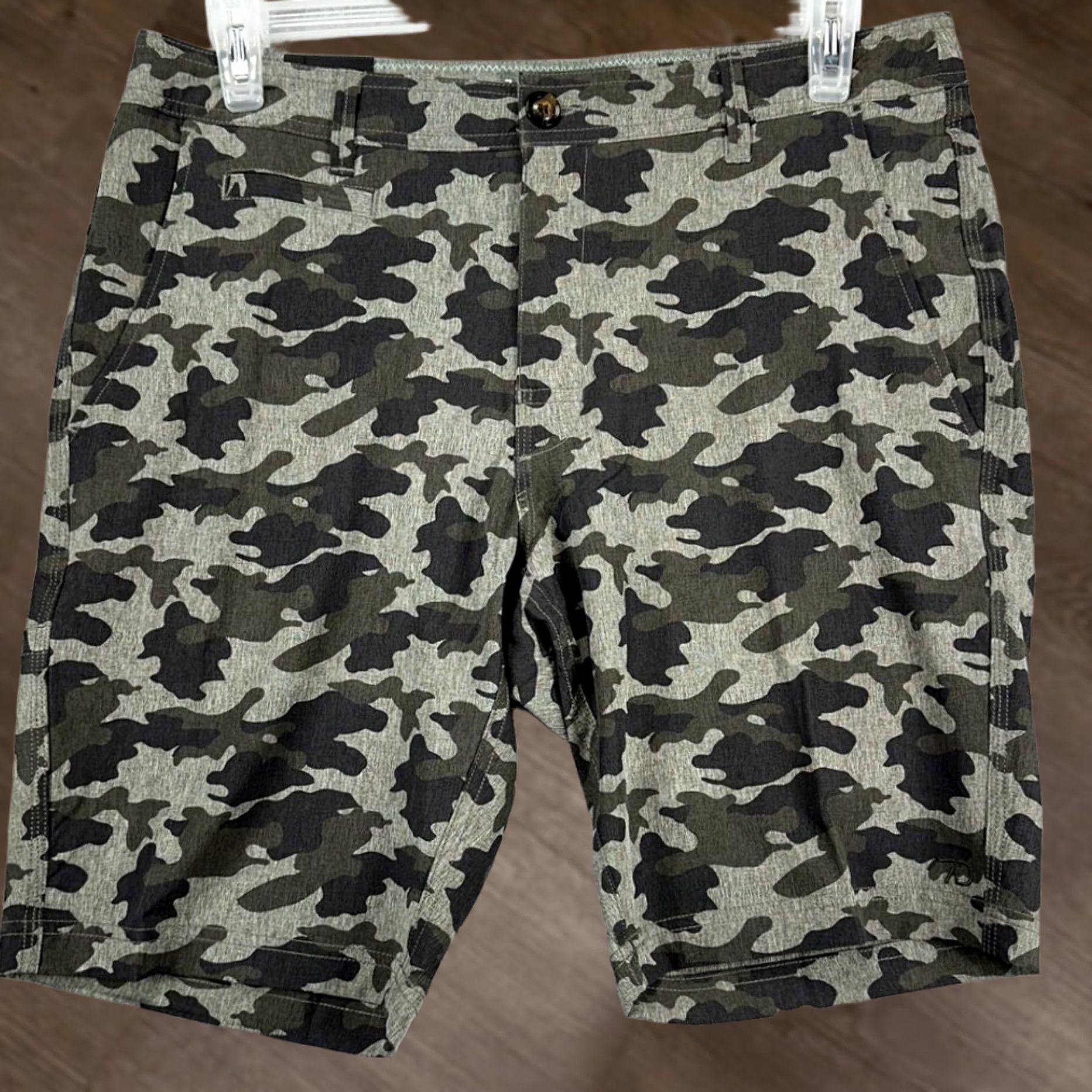 Vintage 7 Diamonds Cloudbreak Performance Shorts Mens 32 Grey Camo 4 Way Stretch NEW Size US 32 / EU 48 - 1 Thumbnail