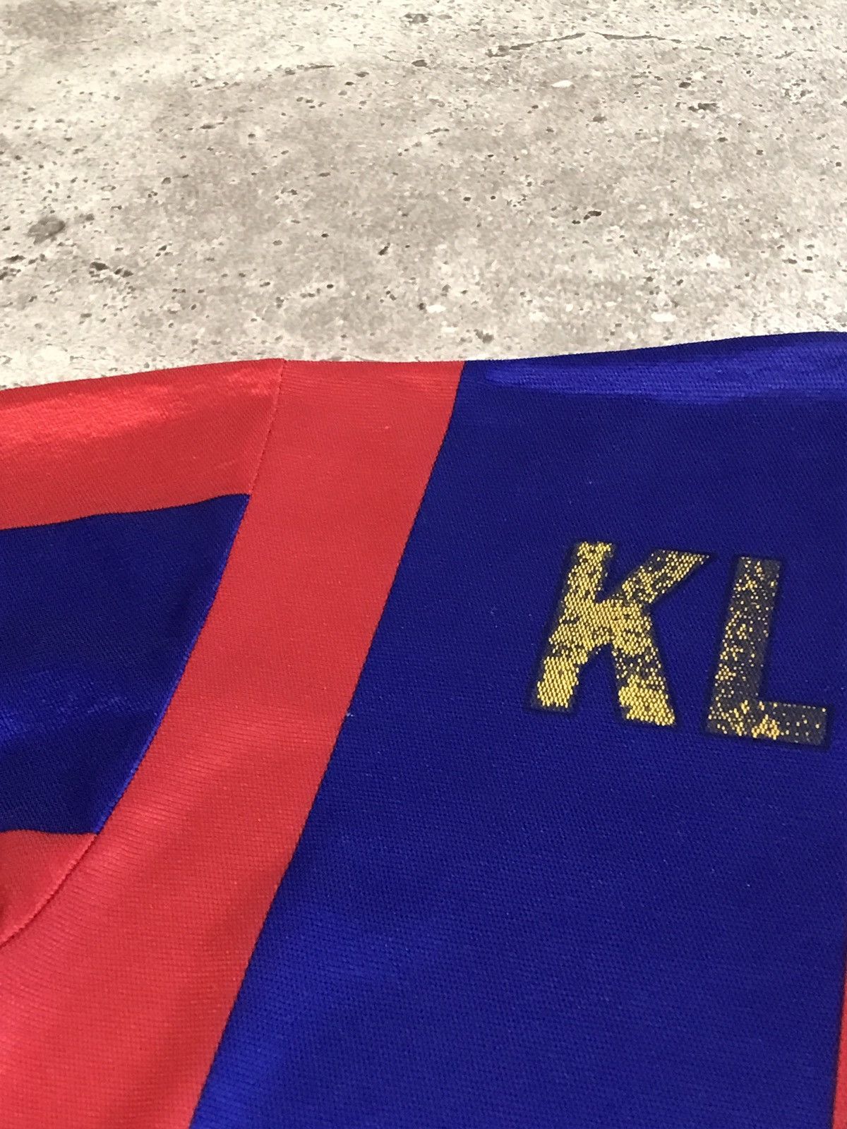 Vintage VINTAGE 90S T-SHIRT BARCELONA CENTRER LOGO “KLUIVERT” Size US L / EU 52-54 / 3 - 15 Thumbnail