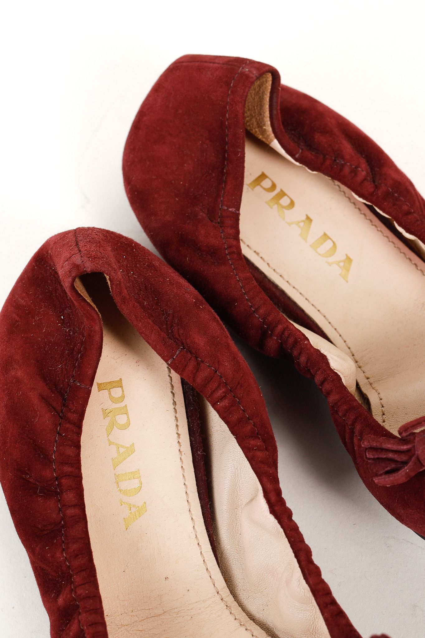 Prada Prada Burgundy Suede Tassel-Bow Scrunch Ballet Flat Size US 5.5 / IT 35.5 - 10 Thumbnail