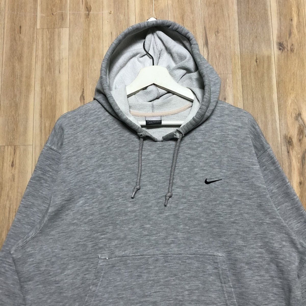 Nike Vintage Nike Swoosh Distressed Hoodie Sweatshirt Size US L / EU 52-54 / 3 - 3 Thumbnail