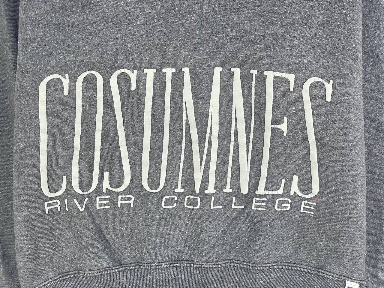 Other Vintage90s russell consumnes river college sweatshirt size L Size US L / EU 52-54 / 3 - 4 Thumbnail
