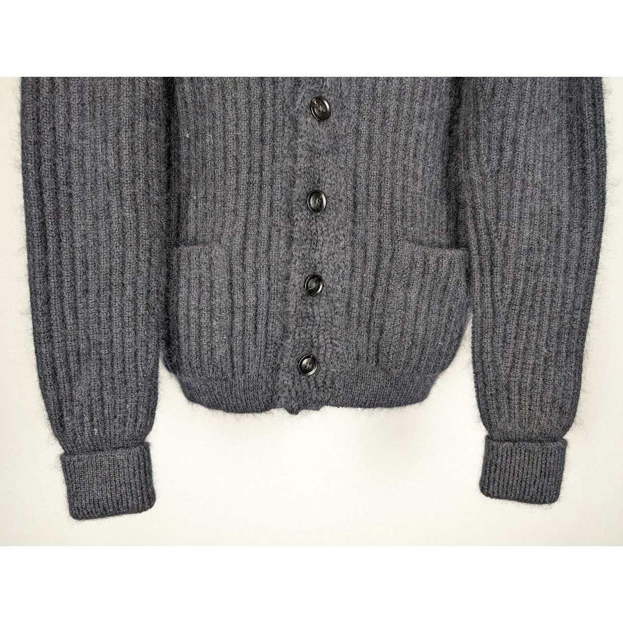 Tom Ford o1rshd1 CC20 Cardigan in Gray Size US M / EU 48-50 / 2 - 5 Thumbnail