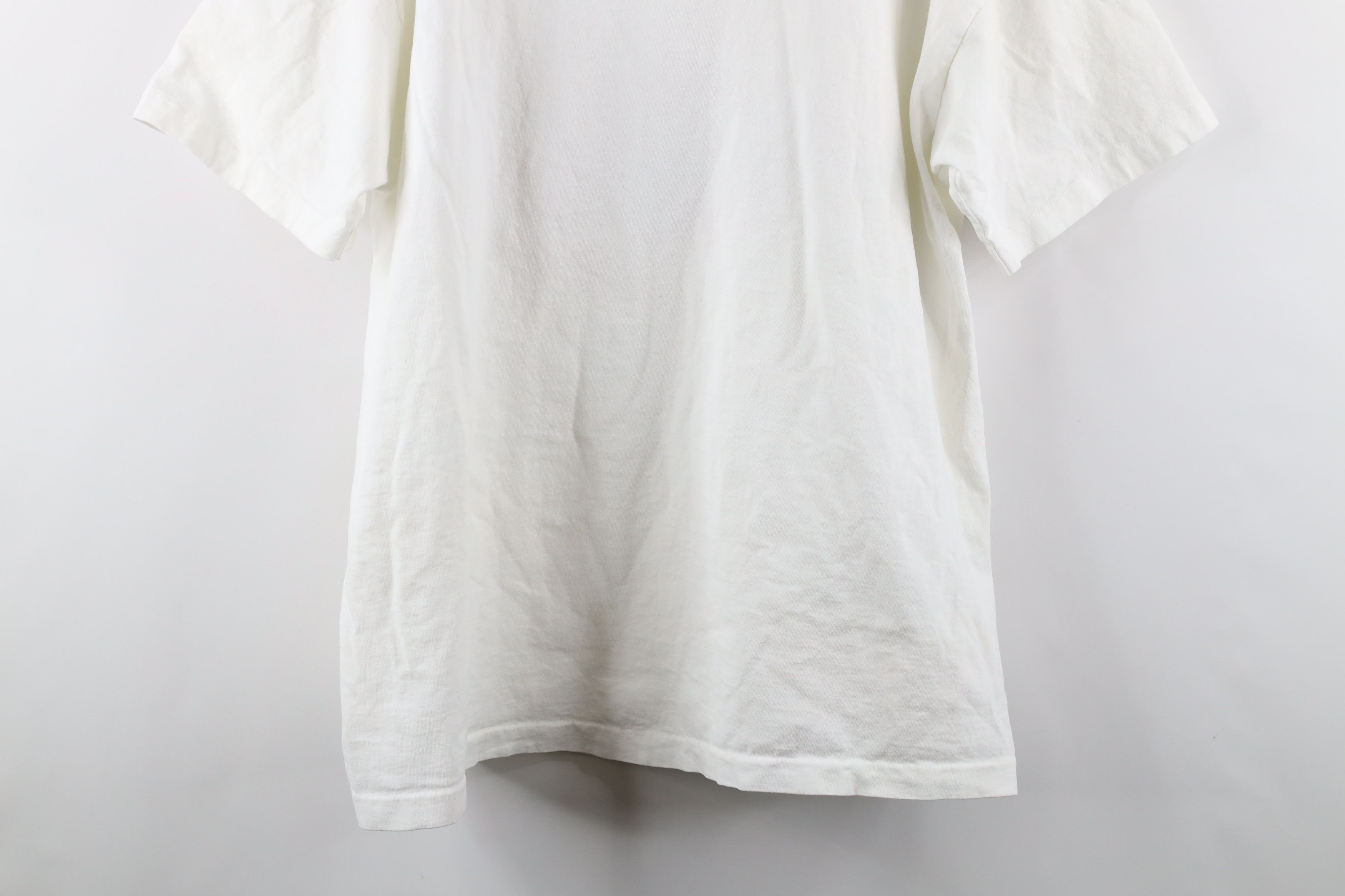Guess Vintage 90s Guess Spell Out Work Wear T-Shirt White USA Size US L / EU 52-54 / 3 - 12 Thumbnail