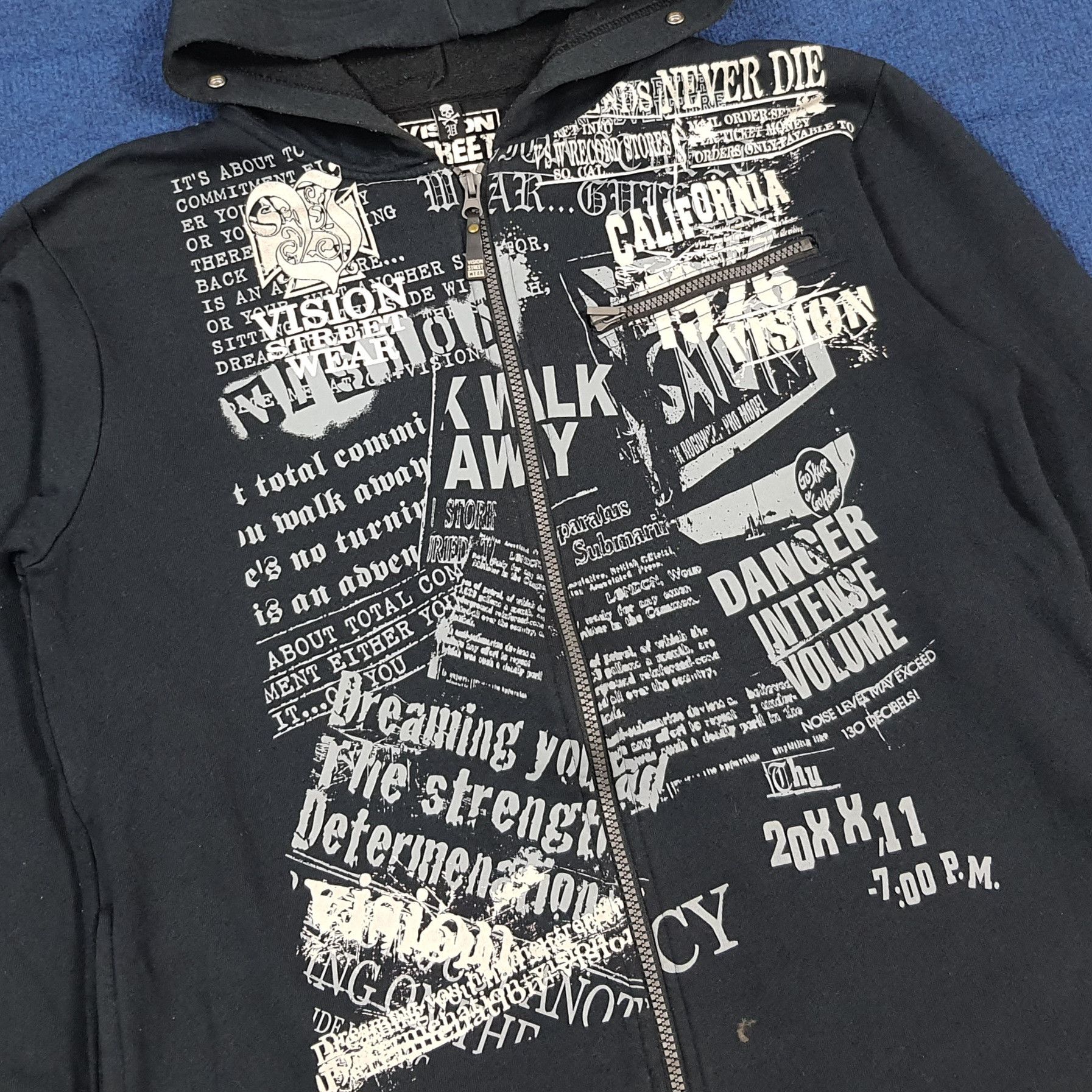 Vision Streetwear Vintage Vision Streetwear Full Zipper Hoodie C295N16 Size US S / EU 44-46 / 1 - 2 Thumbnail