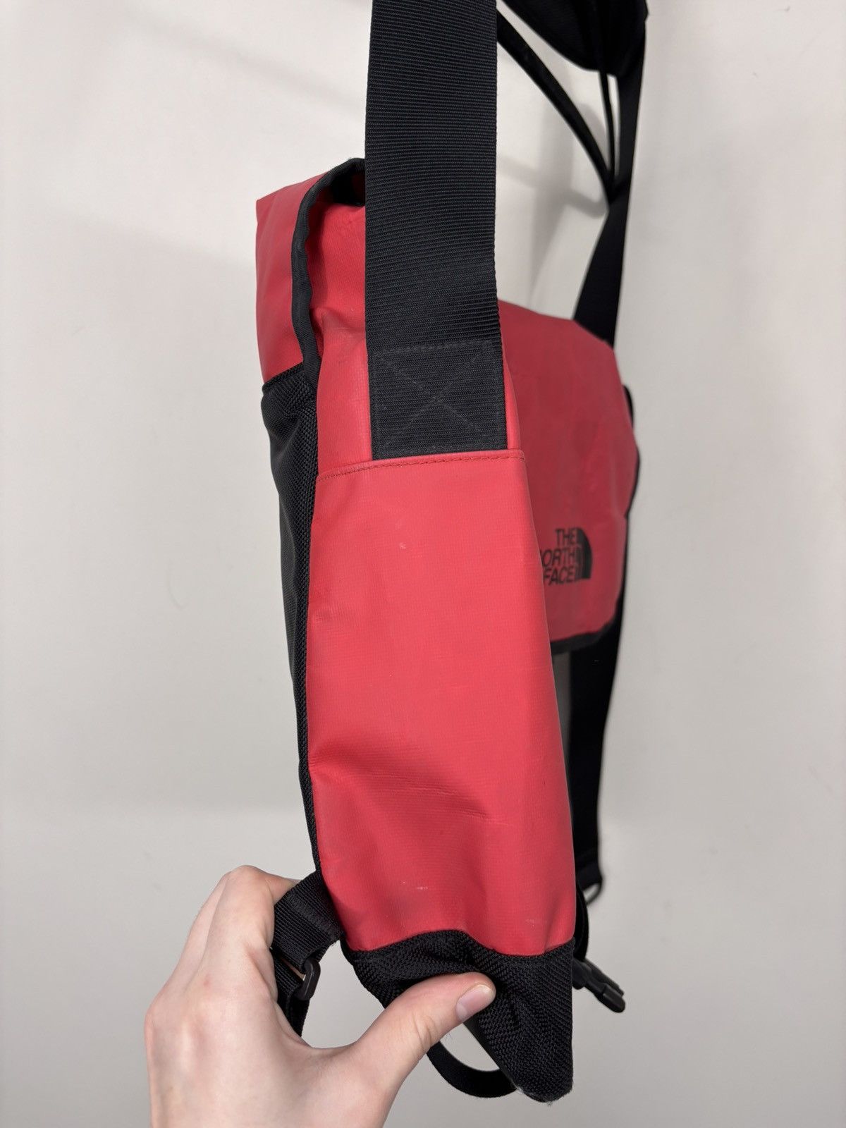 The North Face The North Face Base Camp Voyager Messenger Bag Red Outdoor Size ONE SIZE - 12 Thumbnail