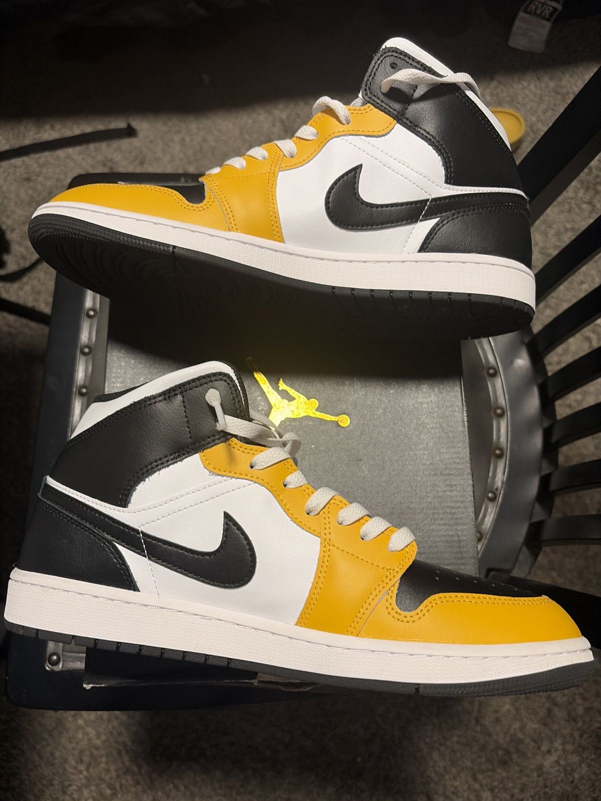 Jordan Brand Jordan 1 Mid Yellow Ochre Size US 10.5 / EU 43-44 - 1 Thumbnail