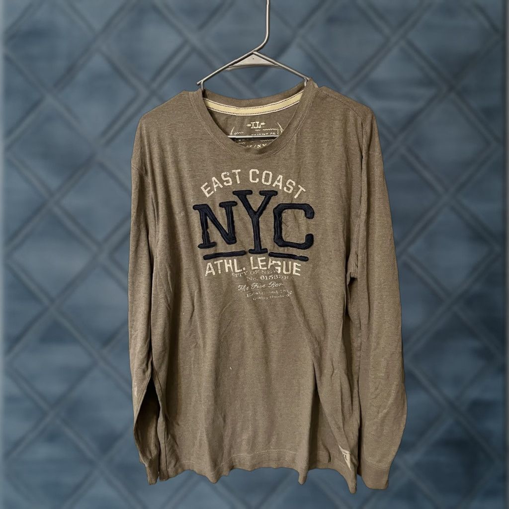 Old Navy Old Navy Graphic Tee Shirt Men XL Beige Brown Long Sleeve Crew Neck Colorful Pattern Knit Cotton T-Shirt All Seasons Size US XL / EU 56 / 4 - 1 Thumbnail