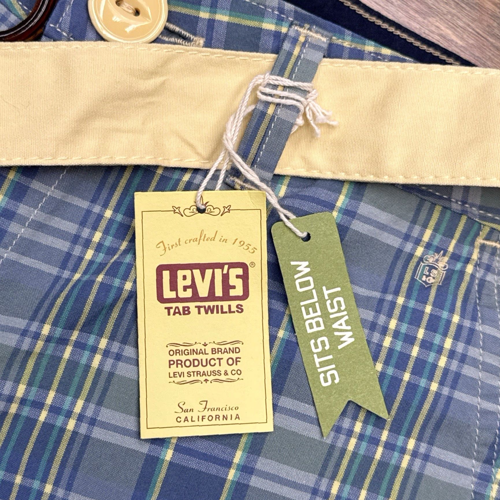 Levi's Levis Bermuda Shorts Womens 10 Blue Plaid Twill Belt 2005 New Size 32" / US 10 / IT 46 - 4 Thumbnail